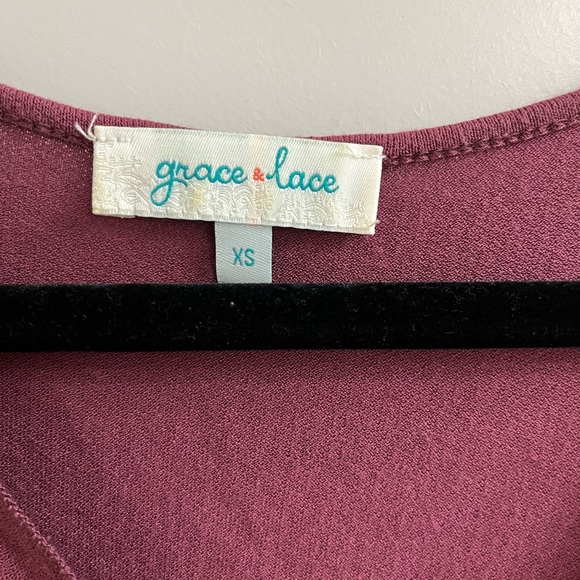 Grace and Lace high low top - Picture 3 of 3